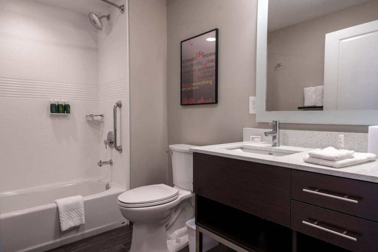 Towneplace Suites By Marriott Clinton Bagian luar foto