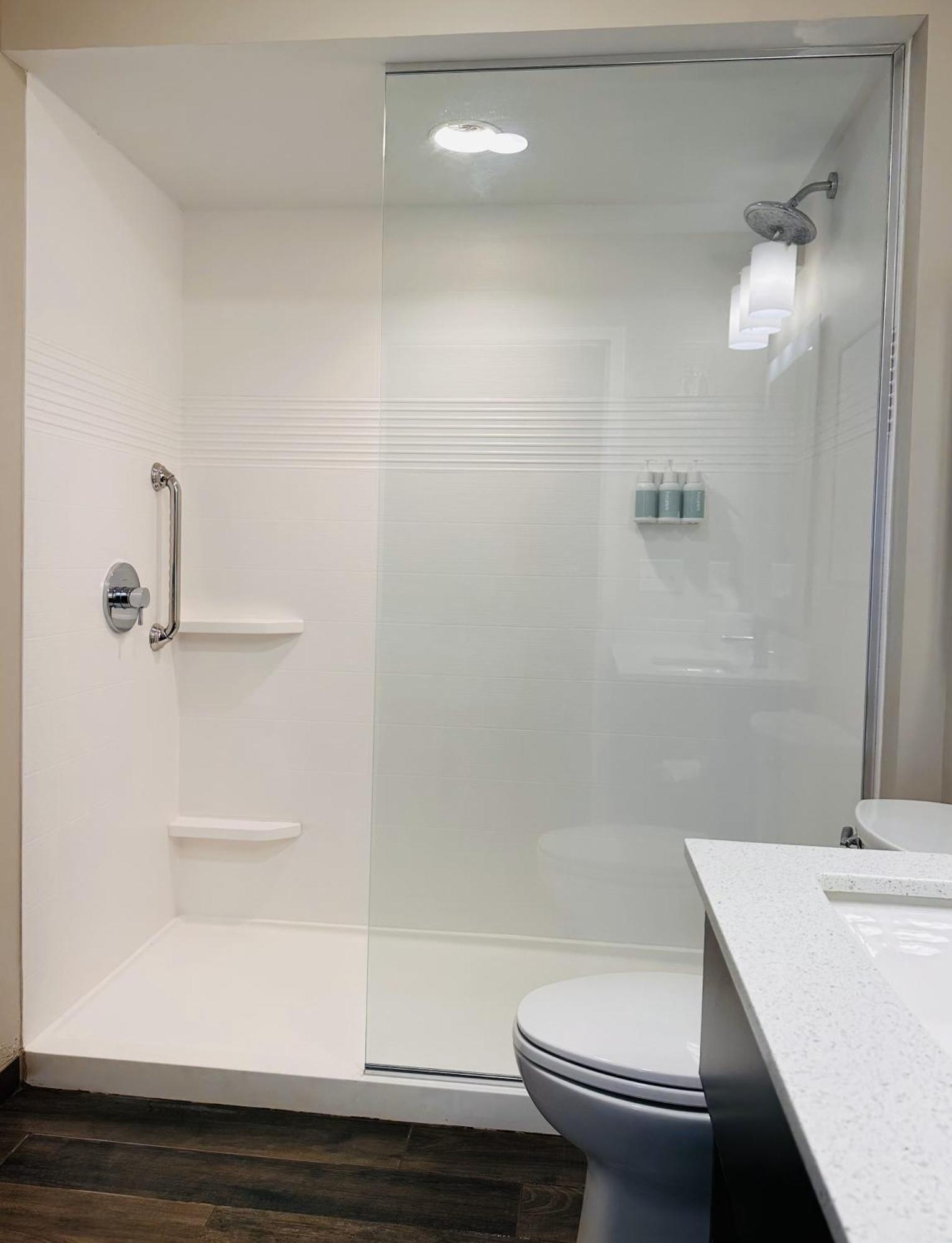 Towneplace Suites By Marriott Clinton Bagian luar foto