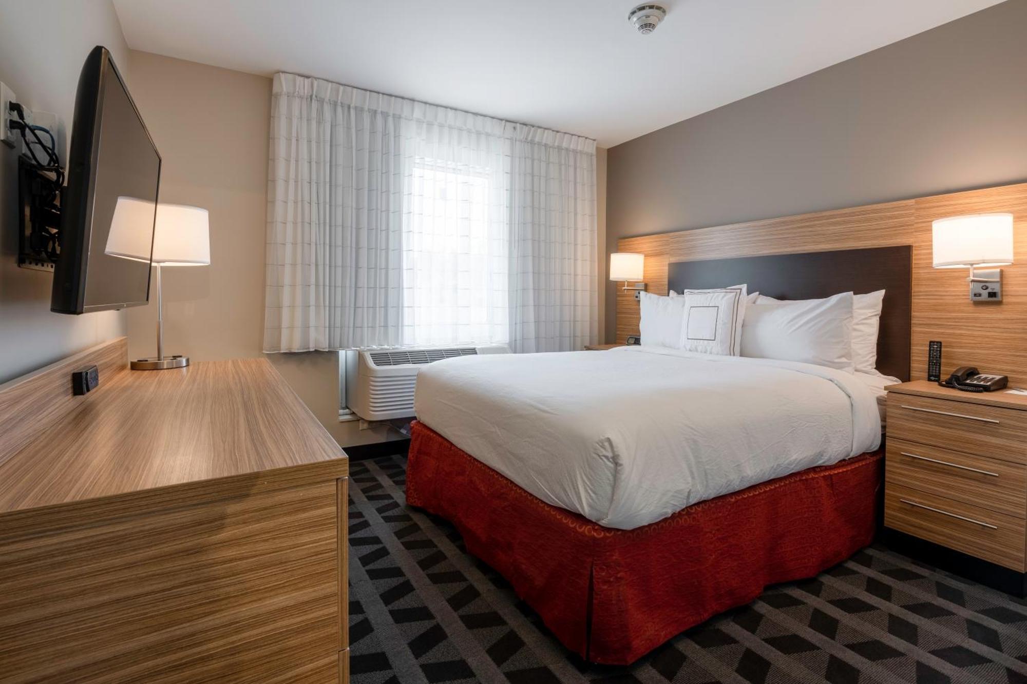 Towneplace Suites By Marriott Clinton Bagian luar foto