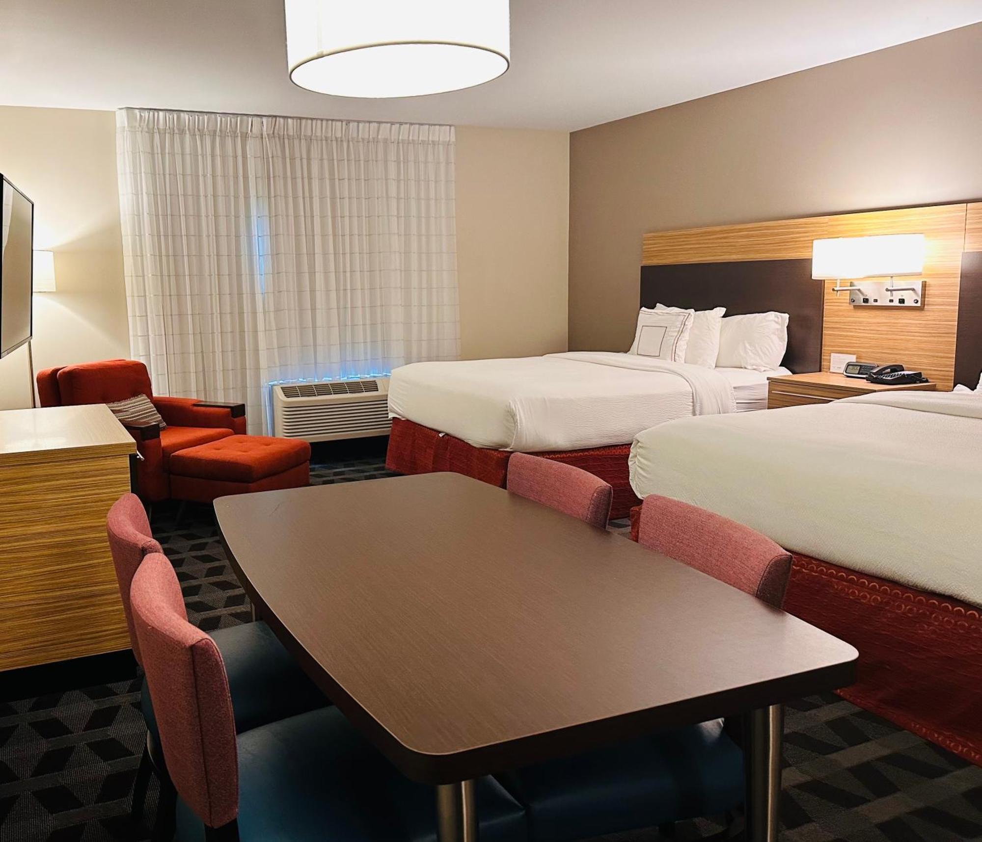 Towneplace Suites By Marriott Clinton Bagian luar foto
