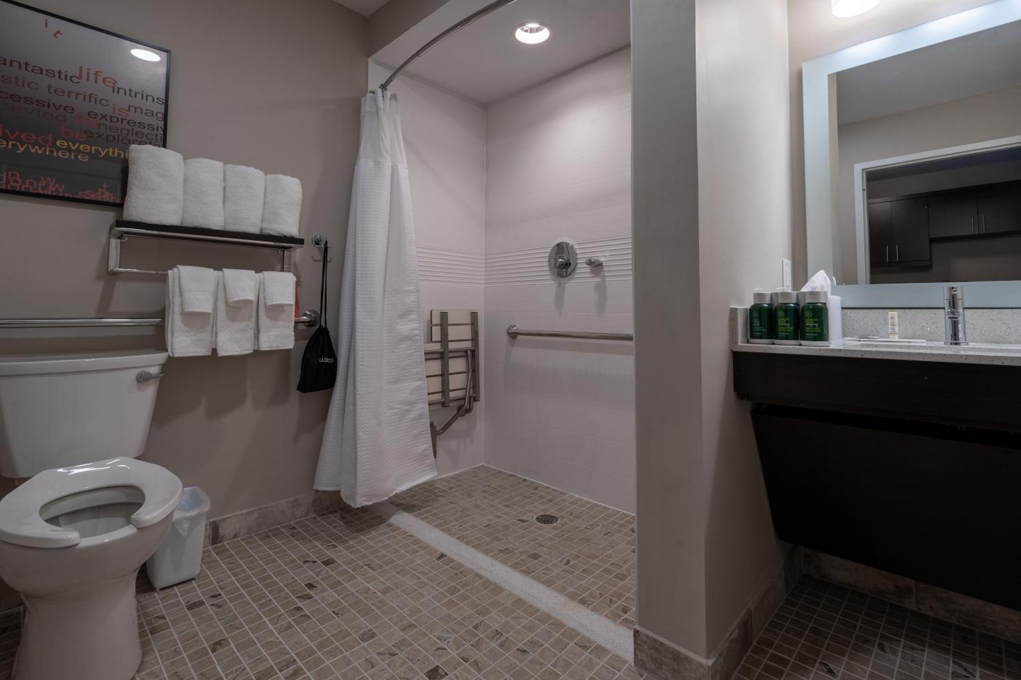 Towneplace Suites By Marriott Clinton Bagian luar foto